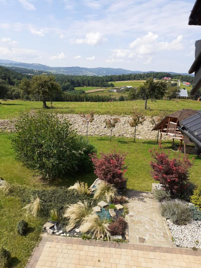 Dom W Okolicach Czchowa Wytrzyszczka Bagian luar foto