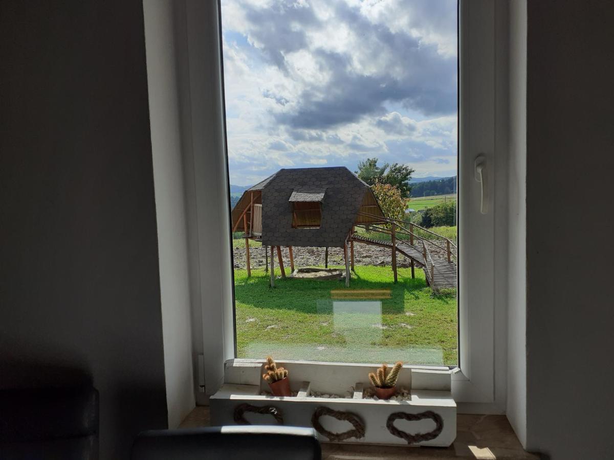 Dom W Okolicach Czchowa Wytrzyszczka Bagian luar foto